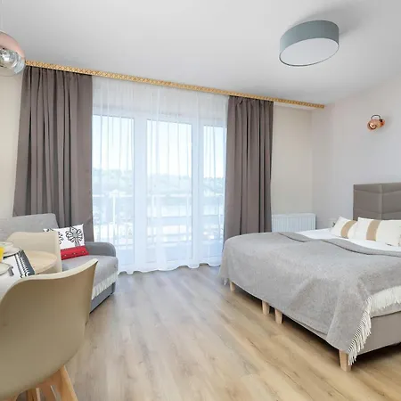 Comfortable With Balcony & Zone By Renters Apartman